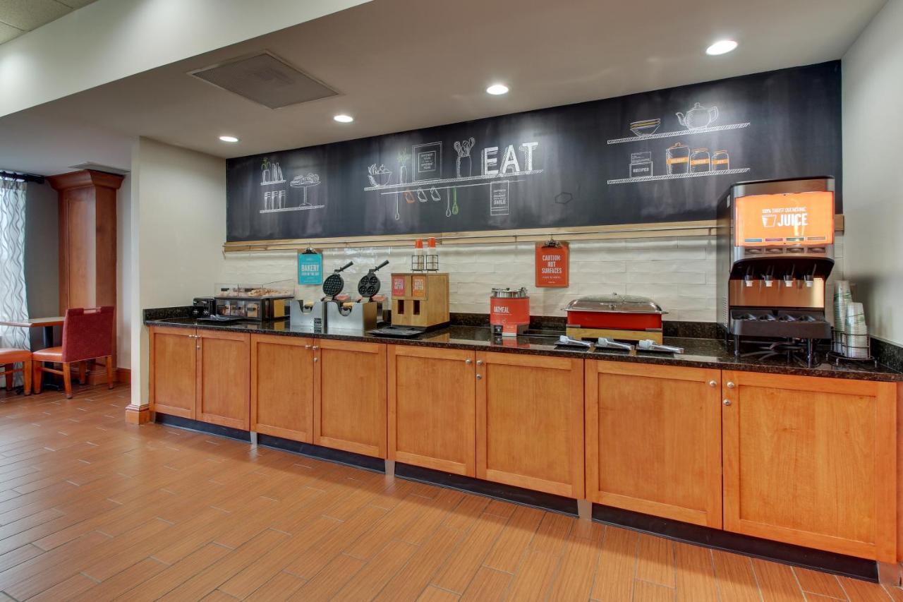 Hampton Inn Indianapolis/Carmel Bagian luar foto