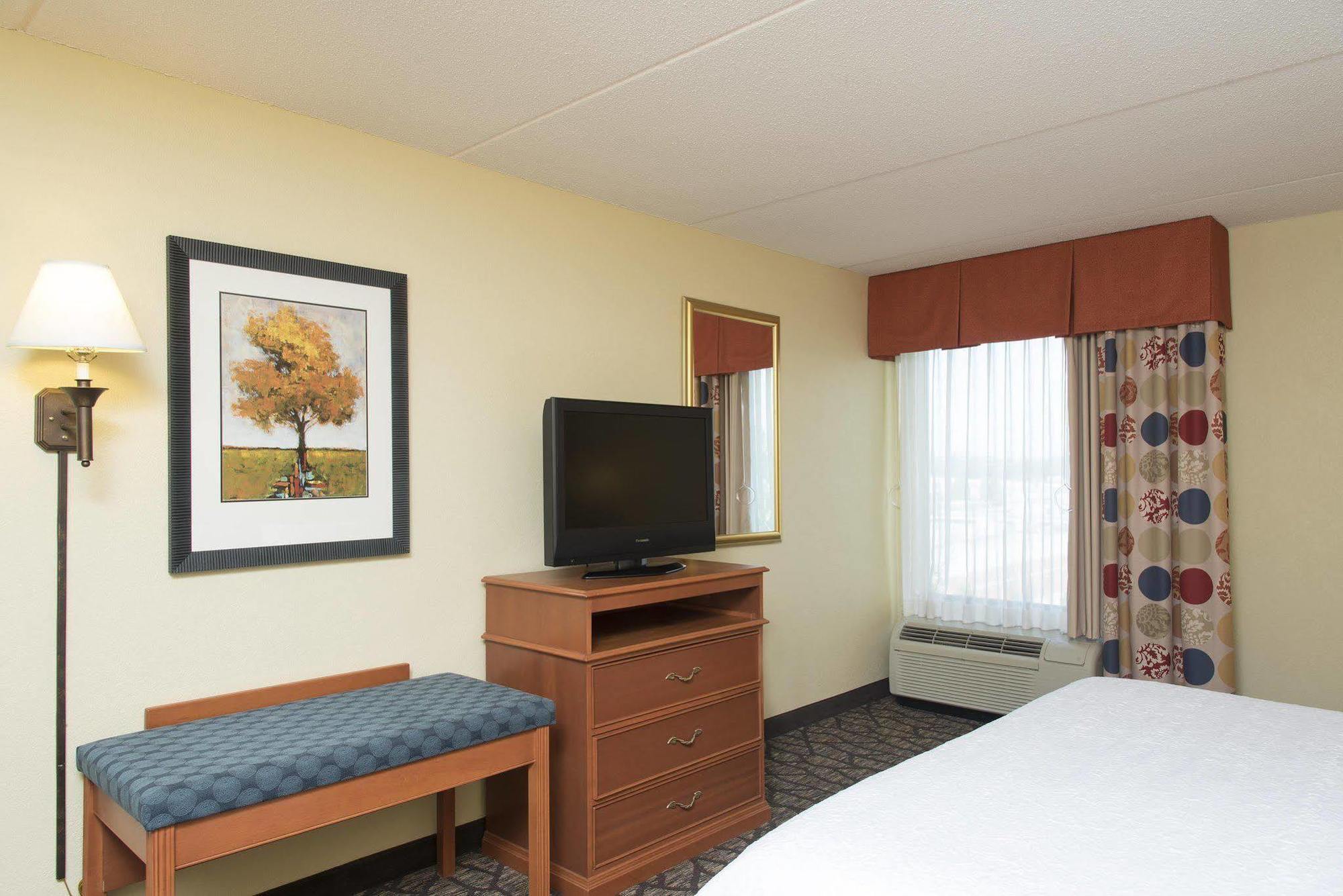 Hampton Inn Indianapolis/Carmel Bagian luar foto